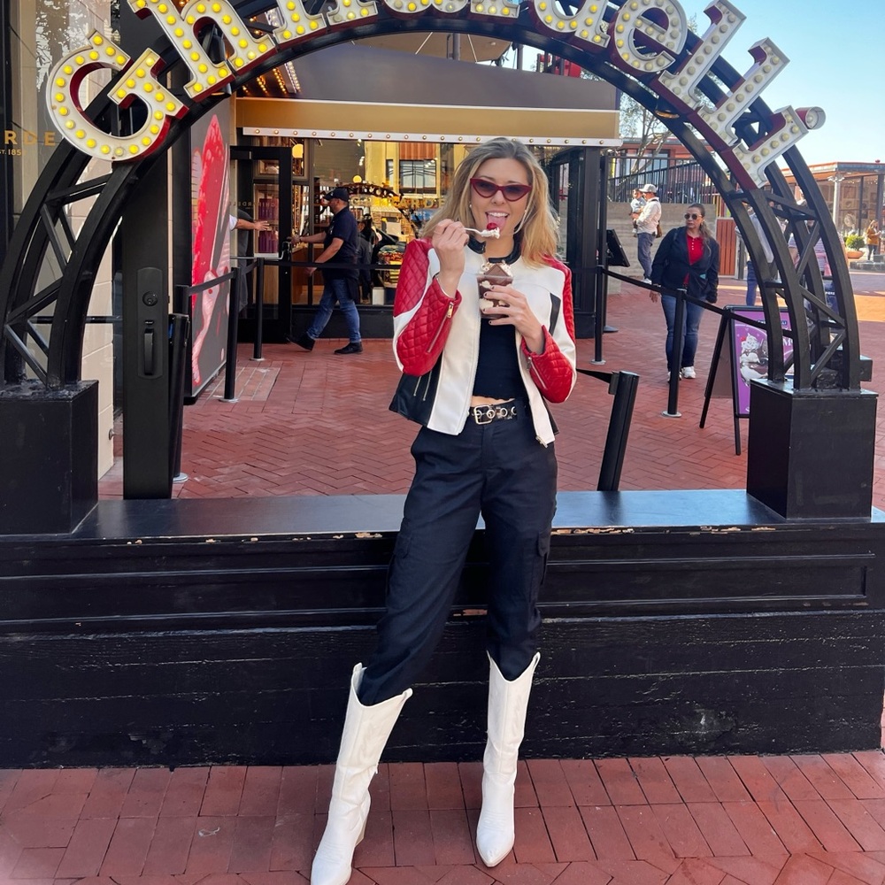 Meet your Posher, Sarah
